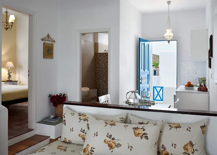 Folegandros Apartments